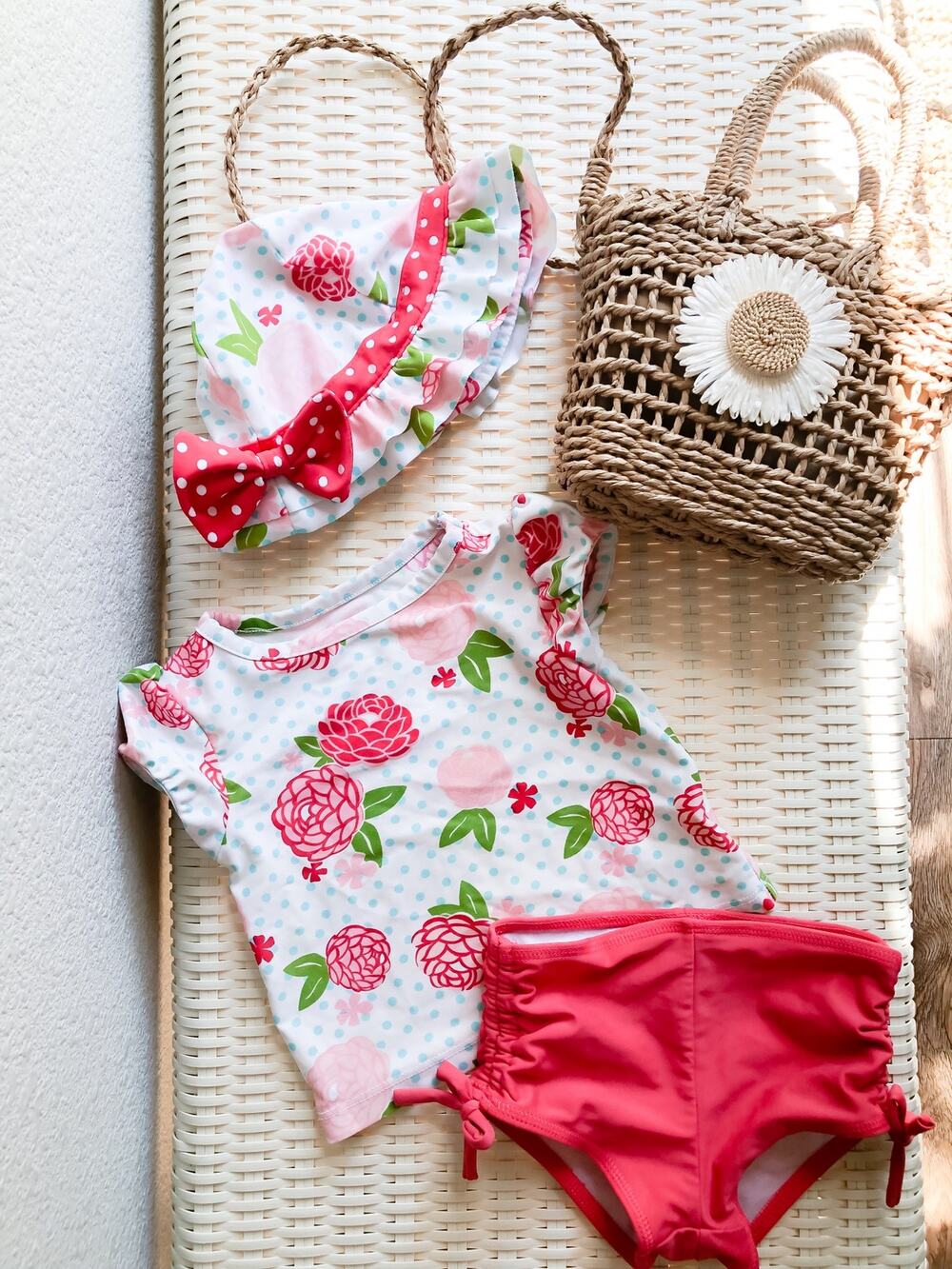 EUC 3pc Floral Rash guard Swimsuit & matching Sun Hat 18-24mths